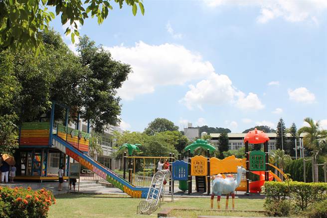 彰化县教师会建议开放正式教师名额，为校园注入新血。（吴敏菁摄）