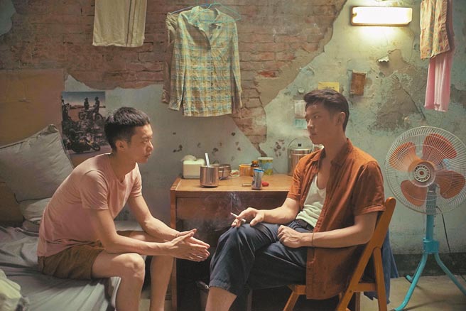 柯震東（右）和白宇帆在片中有對手戲。（前景娛樂提供）（吸菸有礙健康）