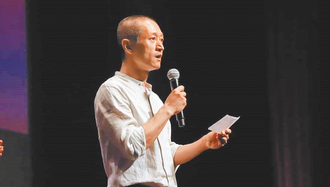 《MONEYBOYS》坎城影展首映，導演C.B.YI 到場致意。（前景娛樂提供）