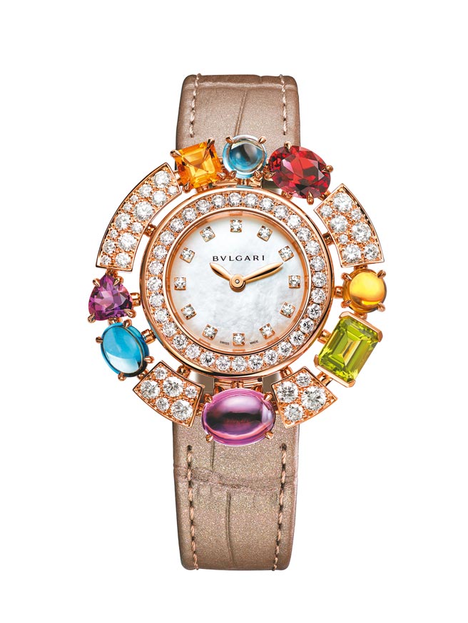丽晶精品新品「BVLGARI Allegra玫瑰金彩宝腕表」，89万6000元。（丽晶精品提供）