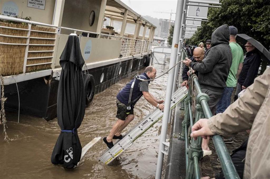 比利时豪雨已在一些地区造成严重水灾。（图／美联社）(photo:ChinaTimes)