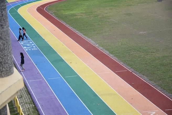 花莲县政府教育处考量防疫风险，决议停办110学年度花莲县立国中、小暨幼儿园教师联合甄选。（资料照／罗亦晽摄）