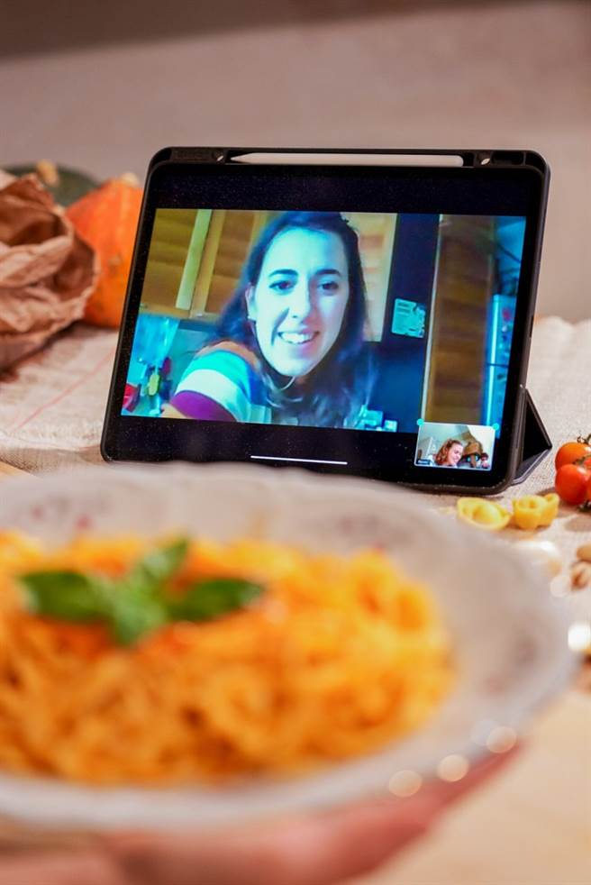 最后跟着他们一起享用自己的义大利麵吧！