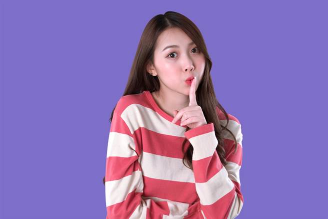 处女座、水瓶座、双鱼座的人在外人面前和在家时的状态判若两人。（示意图／shutterstock）
