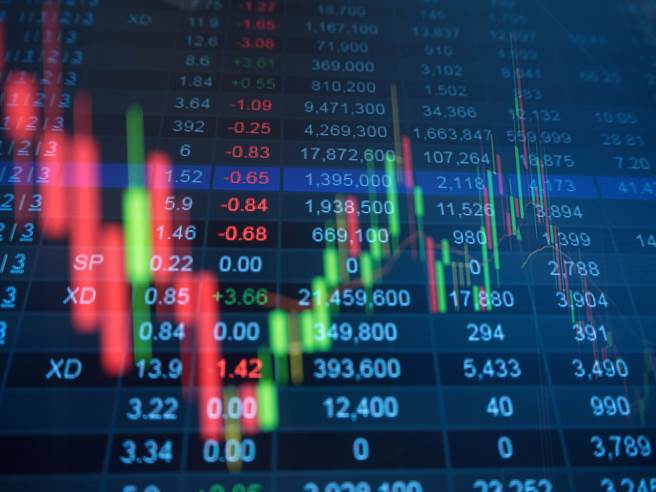 景氣循環股 淡季買旺季賣(示意圖／shutterstock)