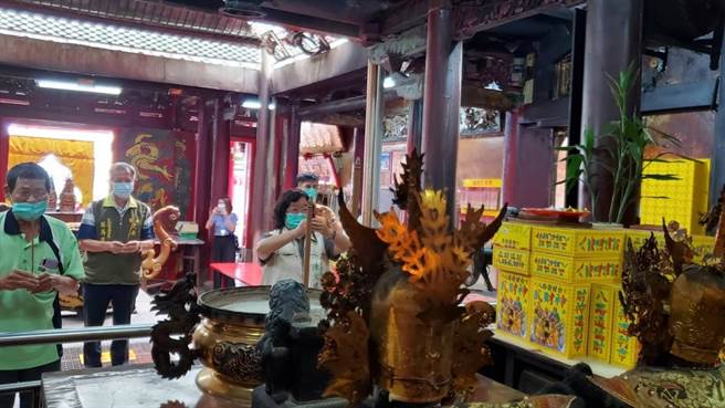 台南市盐水武庙为当地重要宗教场所，庙方向台南市政府提报防疫计画获准，民眾可入内参拜。（盐水区公所提供／张毓翎台南传真）