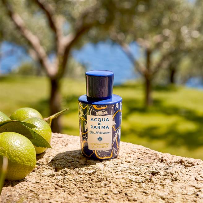 AcquadiParma 2021蓝色地中海卡拉布里亚佛手柑精纯限定版。（图／品牌提供）