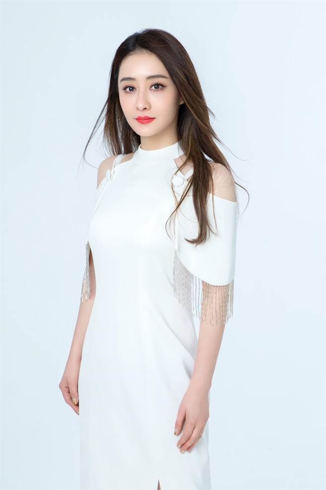 陈德容目前单身，对于感情仍有期待。（陈德容提供）