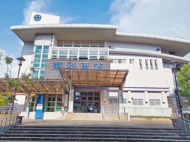 台鐵管理局年底改點時，可望增加沙崙直達南科站班次，屆時從台南高鐵站到南科可以縮短至30分鐘。（劉秀芬攝）