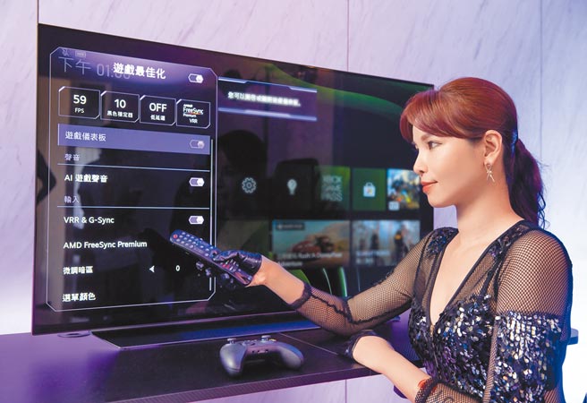 LG全新的OLED 4K C1系列獲NVIDIA G-SYNC和AMD FreeSync功能雙認證的電視，內建遊戲最佳化功能，可自動調整畫面以達到電競遊戲的畫面需求，定價13萬1900元起。（LG提供）