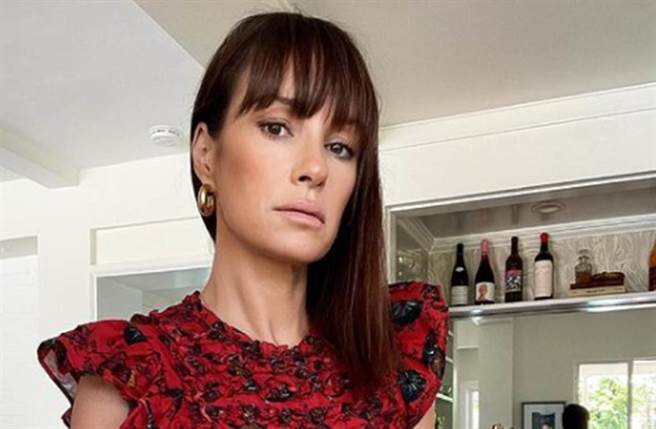 美國女主持人桑德勒，接種兩劑疫苗仍感染新冠肺炎。（圖／iamcattsadler Verified IG）