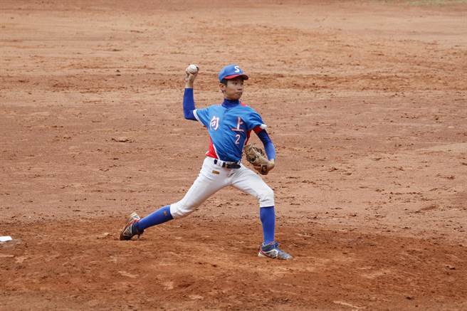 赖知颀于台中市立向上国中青少棒队时期奠定棒球基础。（台中市府提供／卢金足台中传真）