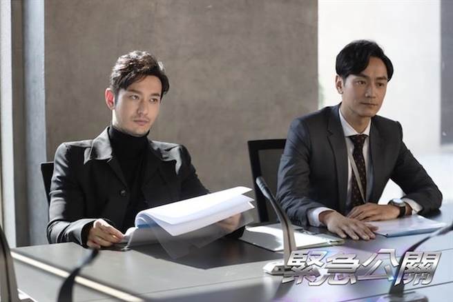 林佑威（右）与黄晓明首度合作。（东森提供）