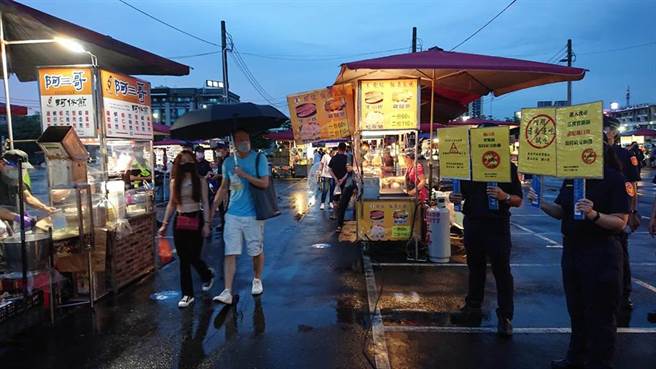 断言七月底不会解封，前台大医师呼吁大家做好长期抗战的准备。（本报系资料照）