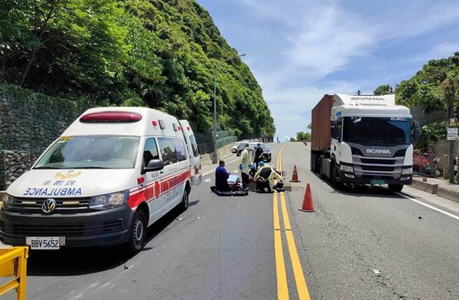 張姓女騎士與垃圾車擦撞，送醫後不治。（民眾提供）