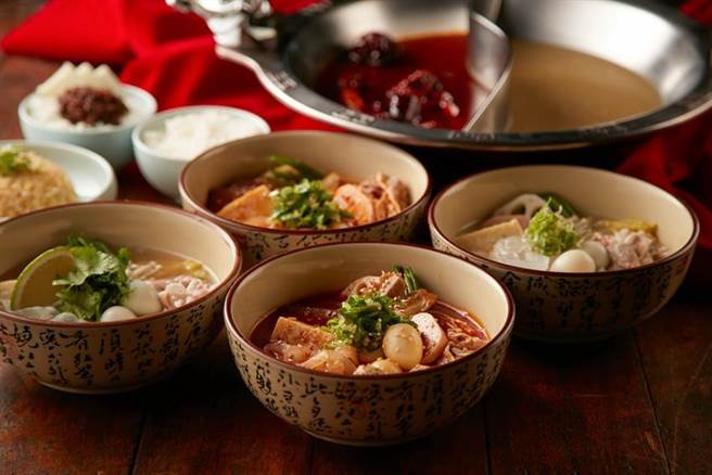 （麻辣45首推「麻辣珍宝烫」，标榜民眾在家就能享受「微麻辣」爽感。图／麻辣45提供）