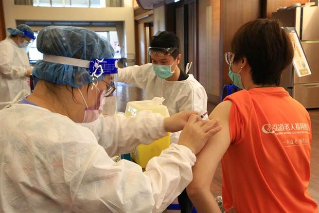 罗一钧表示，根据国外研究指出，疫苗的保护力能长达半年没有问题；另外国际目前还没有研究说明，打完两剂疫苗后要再追加施打。（图／示意图，报系资料照）