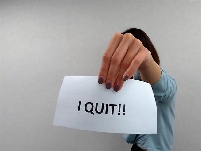 有高达6成5上班族曾经入错行。（图/1111人力银行提供）