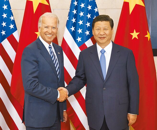 拜登(左) 、习近平(右)。（新华社）