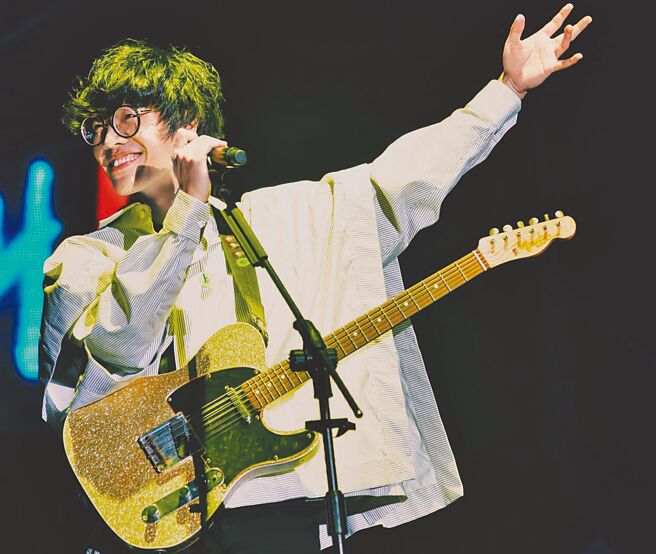 卢广仲昨生日，收到粉丝满满的祝福。（摘自脸书）