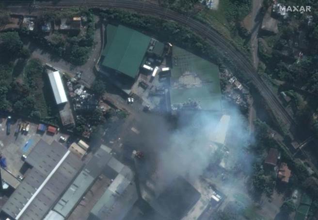 南非動亂增至212死。（路透社）