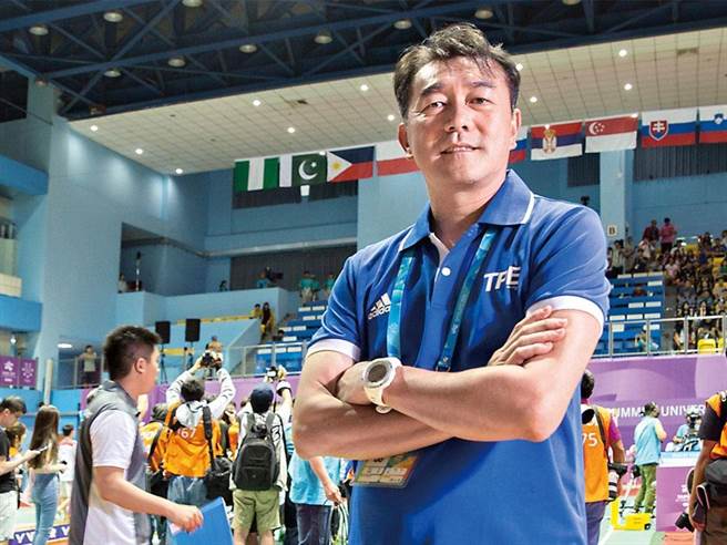 经验丰富的长庚医院医师林瀛洲担任我国东京奥运医疗团召集人。（长庚运动医学团队提供）