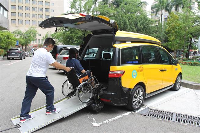 台中市交通局争取交通部补助，盼增加通用计程车数量，藉此扩大其服务量能。（交通局提供／林欣仪台中传真）