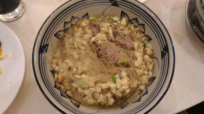 陕西的羊肉泡馍。(台北市两岸人民交流服务协会提供)