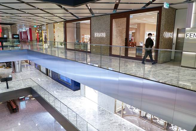 新南威尔斯州当局表示，雪梨与周边地区被视为「非关键」的零售业者必须关门。（图／路透社）