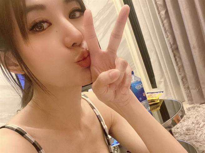 罗巧伦罹患卵巢早衰症暴瘦，十分令人心疼。（图/翻摄自罗巧伦脸书）