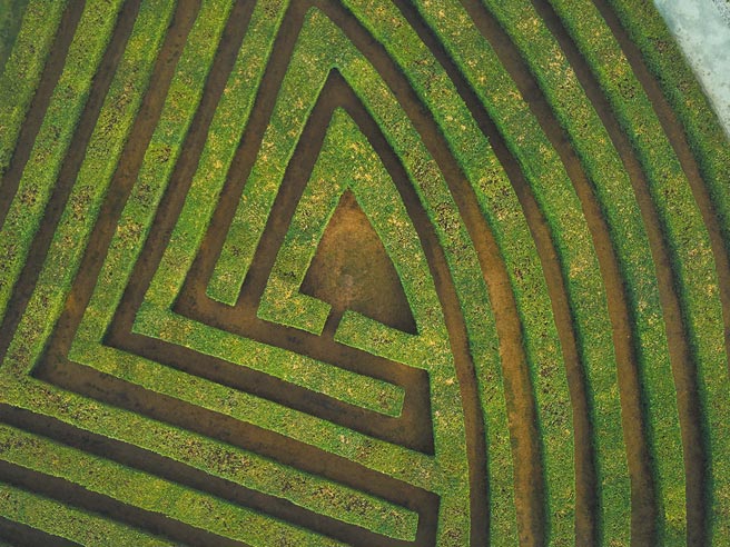 有着美丽花园的义大利古堡，是本次Ermenegildo Zegna录制春夏大秀的场地之一。（Zegna提供）