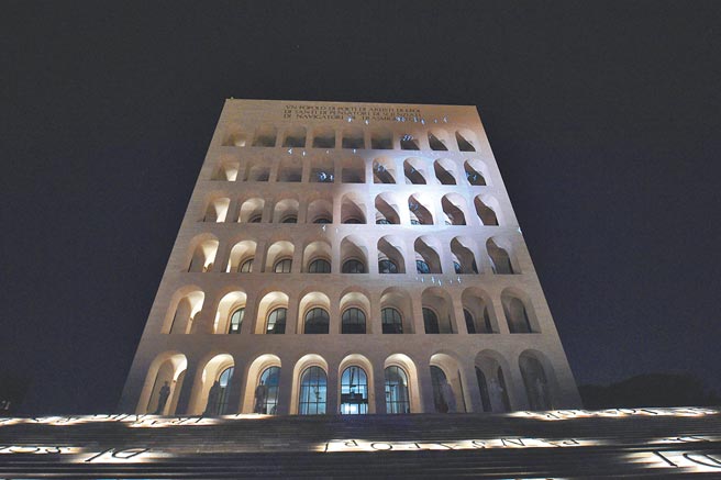 罗马文化宫。（Fendi提供）