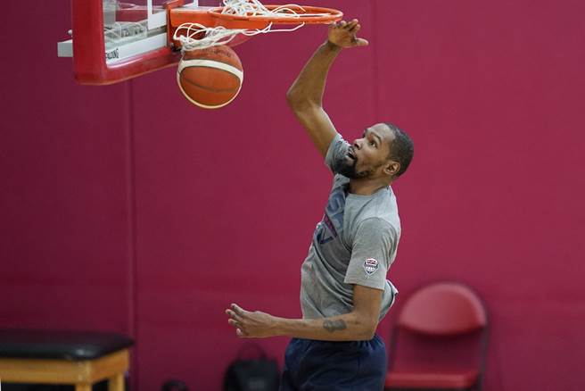 杜兰特平日就很喜欢跟网友或乡民互呛。(美联社资料照)