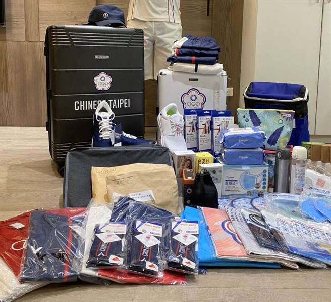 本届东奥中华代表团行李开箱。(长庚运动医学团队提供) 
