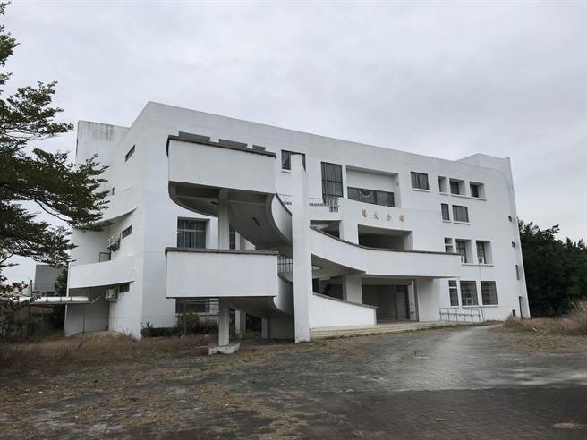 台南市文化局计画于已停招的学甲区私立天仁工商作为传统艺术传习保存中心。(台南市文化局提供／曹婷婷台南传真)