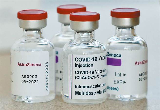 指挥中心回应，未决定是否开放疫苗混打。（美联社）