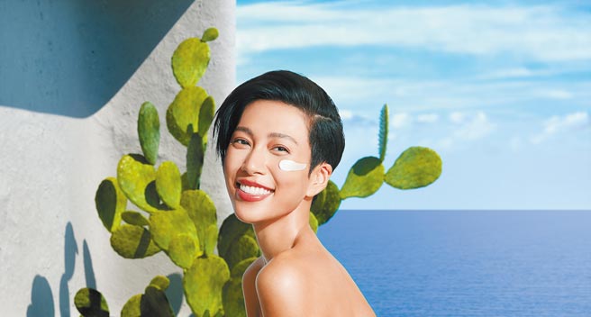 APIVITA找來網紅莫莉為希臘仙人掌滋潤面膜擔綱台港代言。（APIVITA提供）