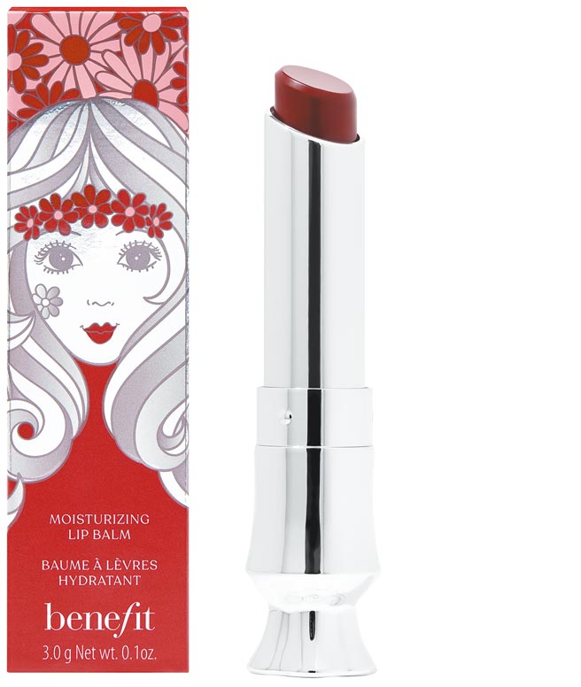 benefit熱吻加州水脣膏（200黑莓），800元。（benefit提供）