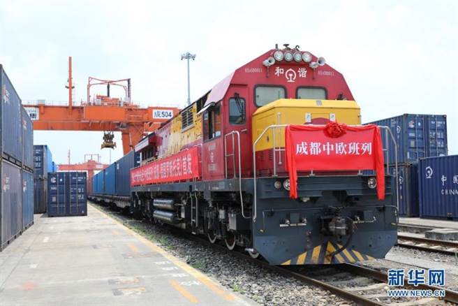 今年1至6月，中歐班列共開行7323列，比去年同期增長43％。（新華網）