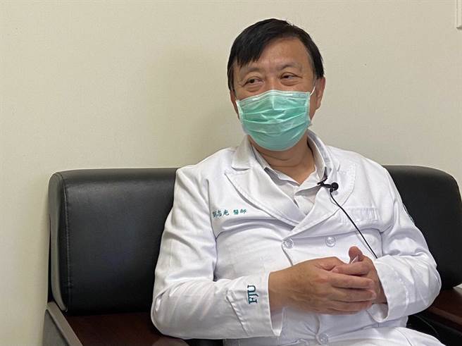 劉志光副院長提醒，民眾長期居家須注意身心平衡。(圖/邱暐琪攝影)