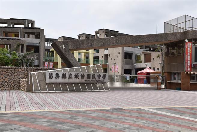 头份国中校长锺万煋将继续连任。（谢明俊摄）