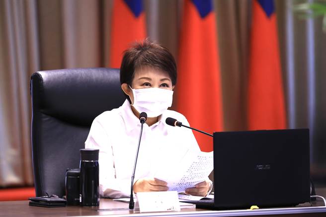 歐洲西部地區因暴雨引發水患，造成德國、比利時等國嚴重災損及傷亡，台中市長盧秀燕20日在市政會議上，代表台中市民向受災者表達誠摯慰問及關懷，並向不幸罹難者及家屬表達哀悼之意。（盧金足攝）