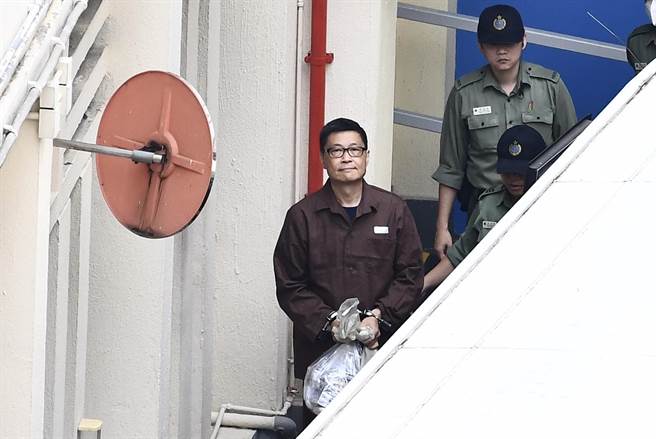 香港《明报》报导，占中运动发起人之一、中文大学社会学系退休副教授陈健民今天（20日）在脸书发文表示，已接受台湾政治大学的邀请作访问教授一年。（中通社）