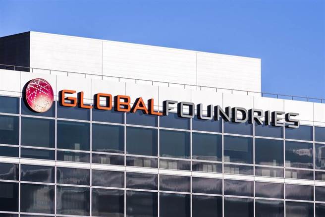 全球晶圓代工四哥格芯(Global Foundries)19日宣布將斥資10億美元興建第二座晶圓廠，以解決全球晶片短缺問題。(示意圖/達志影像)