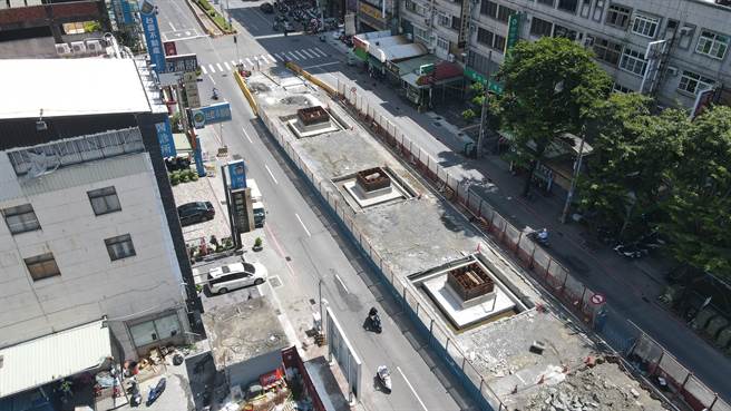 车站段的工程共计有65支基桩，目前还剩6支基桩持续施作中。（高市捷运局提供／石秀华高雄传真）