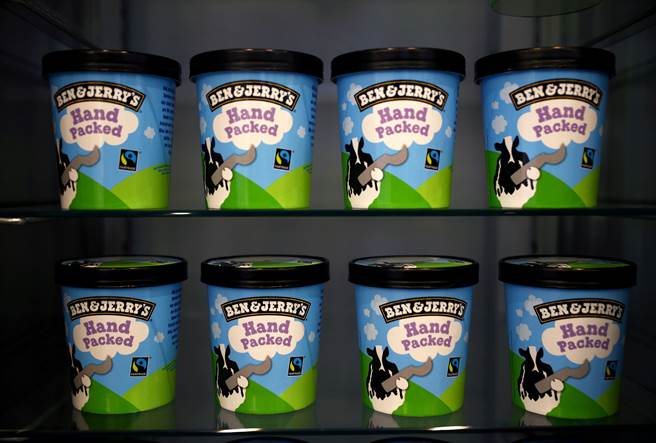 美国的知名冰淇淋品牌Ben & Jerry's今天宣布，将在被以色列占领的巴勒斯坦领土停售产品，因为在当地销售「不符我们的价值」。(图／路透社)