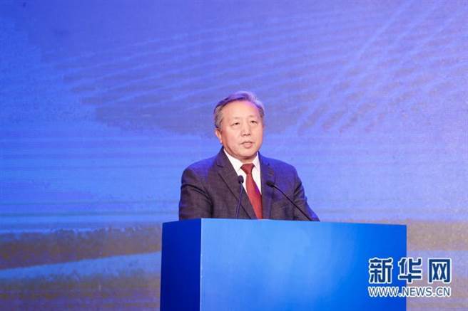 中国人民大学原副校长、中国资本市场研究院院长吴晓求20日表示，到2035年，中国应该成为全球最重要的一个财富管理中心之一。（新华社）