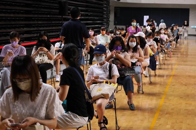 新竹縣預約接種疫苗報到率均超過9成。（新竹縣政府提供）