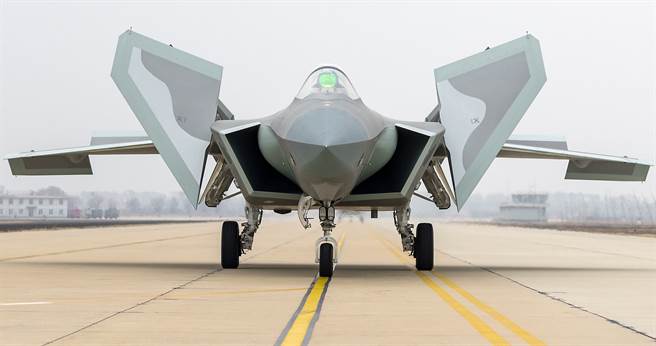 中方空军歼-20战机。（新华社）