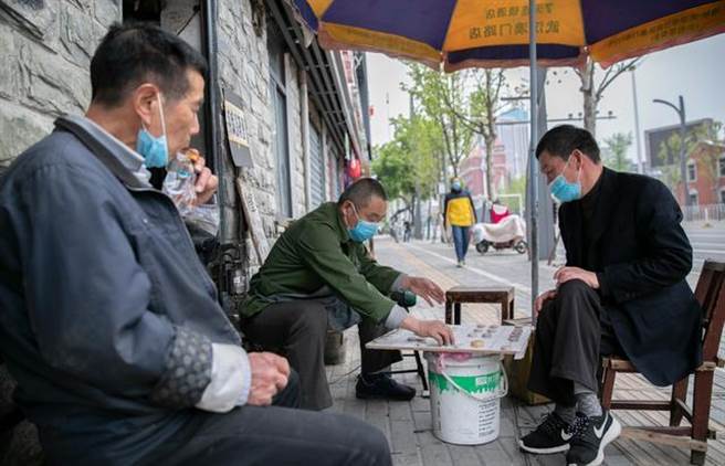 预计「十四五」期间，大陆人口将进入中度老龄化阶段。(中新社)